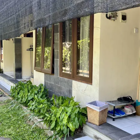 Mai Guest House Sanur Отели рядом с достопримечательностью «Бундаран Ренон»