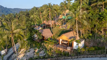 RoomQuest THEVA Resort Koh Samui Отели рядом с достопримечательностью «Villa Spice at Lime Samui»