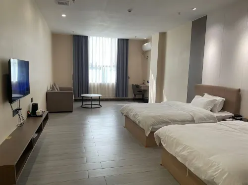Holiday Inn Lay-Hyatt - 2 Yıldız