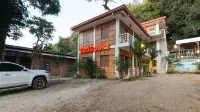 RedDoorz @ Camp Saint John Hotel La Union Hotels near St. John the Baptist