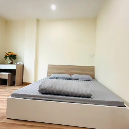 Era Apartment 58 Nguyen Khanh Toan Отели рядом с достопримечательностью «Кау Гиай»