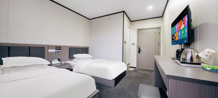 Shaoxing Dongxinyue Hotel (Lu Xun's Hometown Resort Area Bazi Bridge) Hotels in Shaoxing