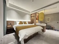Huayue Hotel