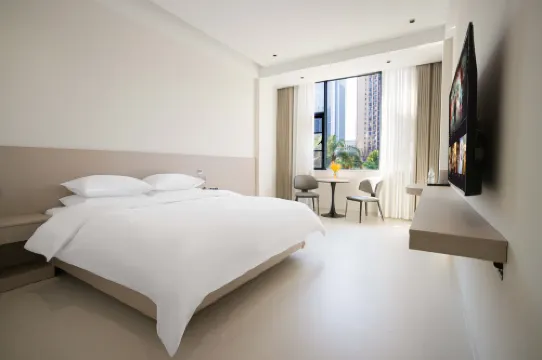 Maitreya Yueze Hotel (Huquan Ecological Park Qinglai Park Branch)