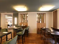 Altstadt Hotel Hofwirt Salzburg Hotels near Felsenreitschule