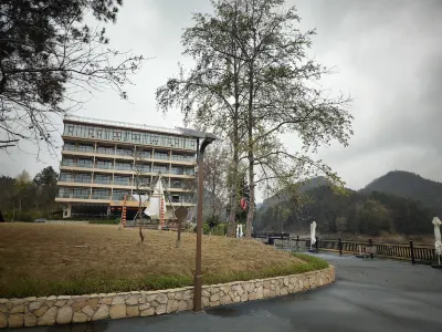 祕境飯店 南丹縣巴平濕地森林康養旅遊景區附近的飯店