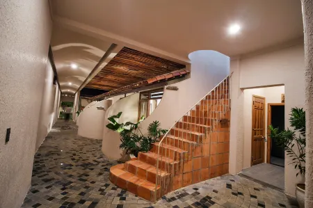 Moonlight Homestay & Garden