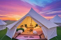 Dust Storms and the Tengger Desert Hostel Cluster