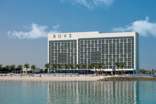 Rove Al Marjan Island, Ras Al Khaimah Hotel a Al Ashish