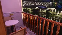 Huaqiao River View Homestay (Qianzhou Ancient City)