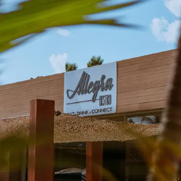 The Mill Resort & Suites Aruba Отели рядом с достопримечательностью «Пляж Палм-Бич»