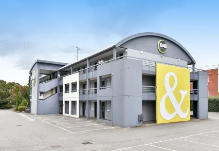 B&B Hotel Toulouse Cité de l'Espace Mouchotte Отели в г. Кен-Фонсегрив