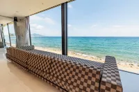 Namioto Terrace Suite Villa in AIGA