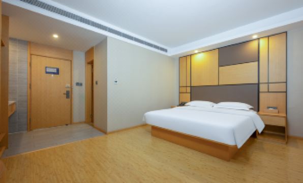 Starway Hotel (Taiyuan red lantern stadium)