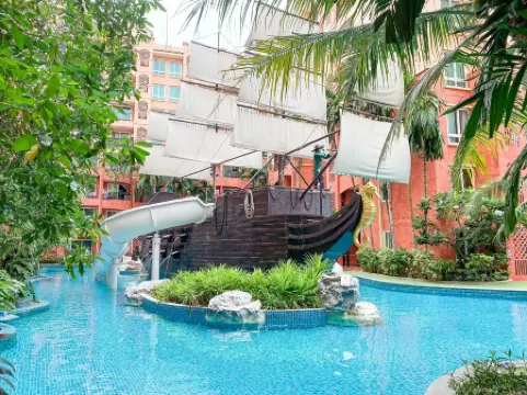 Seven Seas Condo Resort OB D7 Отели рядом с достопримечательностью «Плавучий рынок в Паттайе»