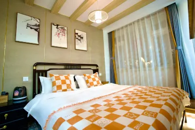 Floral Hotel· Furong Boutique Hotel (Jinan Daming Lake Baotu Spring Branch) Hotels in Jinan