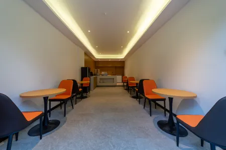 JR hotel Отели в г. Вэйюань