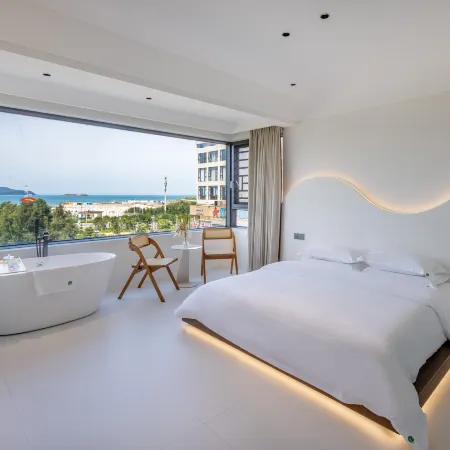 Guya Light Luxury B&B (Longwangtou Beach Branch)