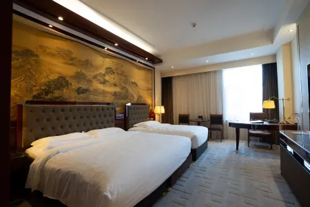 Golden Peacock Hot Spring Garden Hotel