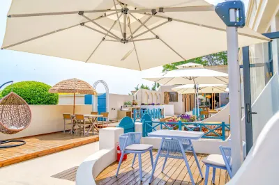 Mediterranean Romantic Seaview Holiday Guesthouse by the Blue Shore (Xinghai Square Branch)