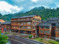 Xitu Mountain Lodge Chill Vibes Luxury Vacation Boutique Stay (Zhaoxing Scenic Area) Hotels in Liping