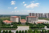 臨沂魯商知春湖溫泉飯店 山東城市服務技師學院(魯州學院)附近的飯店