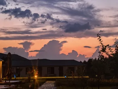 KuerdeningLinshuiju Homestay Hotels in Gongliu