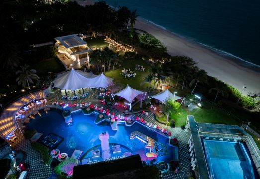 프라이빗 비치에서 즐기는 해양 액티비티