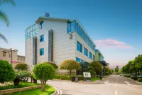 Shilin Yihai Health and Wellness Center