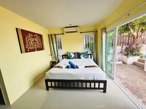 Anyavee Chom by the Sea - Pemandangan Pantai