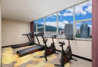 Haofeng Wyndham Hotel (Lincang Municipal Government Yulong Lake Park) - Gym