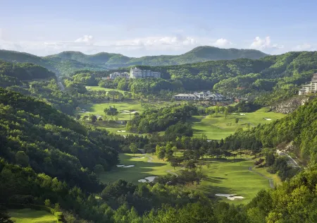 Oak Valley Resort Hills Village Отели рядом с достопримечательностью «Ganhyeon Yuwonji»