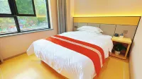 Yuju Hotel (Tianshui Ancient City)