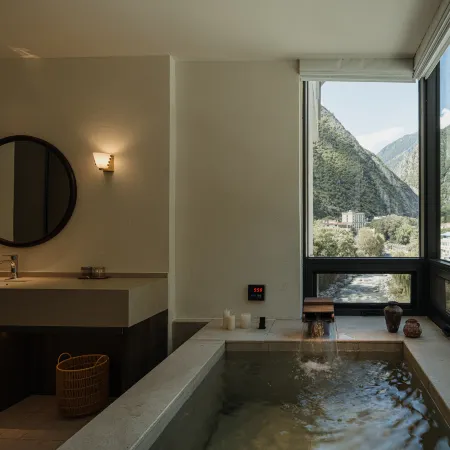 Zhuodi Kangqin Private Hot Spring (Li County Gergou)