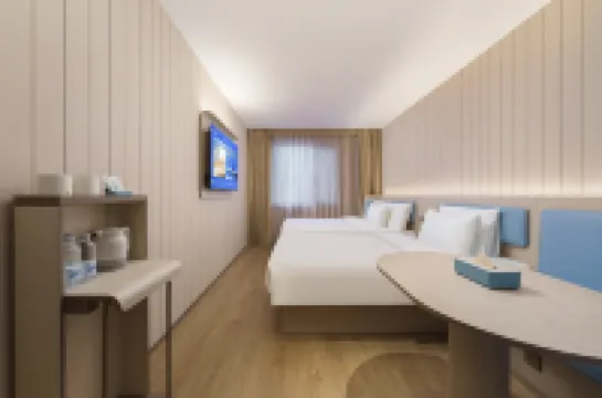 HanTing Hotel (Dalian Xinghai Square Convention and Exhibition Center) Hotels in Dalian