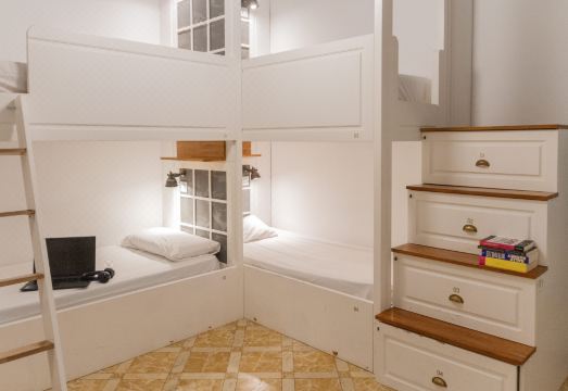 카사 그라시아 호스텔 건물 외관 또는 테라스