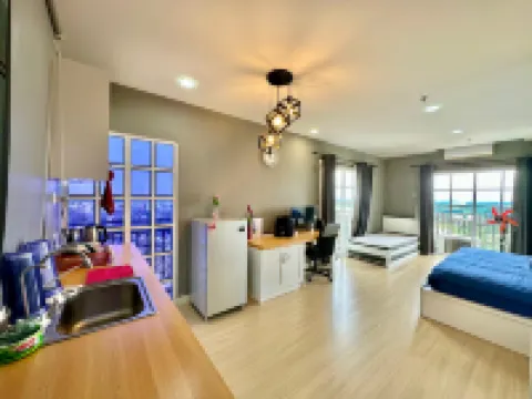 Champs Elysees King Studio + Corner Sunset View Hotels in Kampar