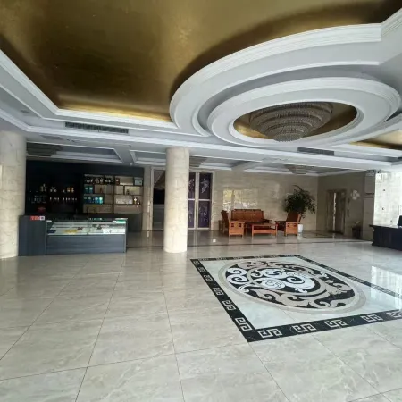 Wuwei Yifeng Hotel