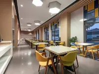 ฮอลิเดย์ อินน์ เอ็กซ์เพรส ลาซา โพทาลา พาเลซ โรงแรมในลาซา