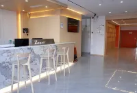 Zsmart Hotel (Huozhou Station) - parkir