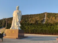 Sunny Bell Chain Hotel (Xichuan Fanli Park Bus Station) - Dağ Manzaralı
