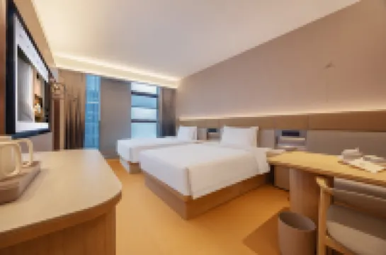 Ji Hotel (Chongqing Jiangbeizui International Finance Center) Hotels near Fuyin Church (West Gate)