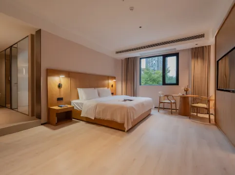 望景德·月白天青·DESIGNER民宿（陶溪川文創街區店）