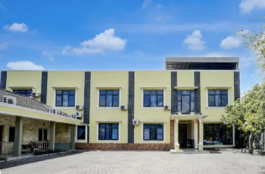 Hotel O near Universitas Widya Dharma formerly Nugraha Residence Hotels in 