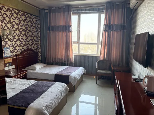 BAOLILAI Business Hotel - parking