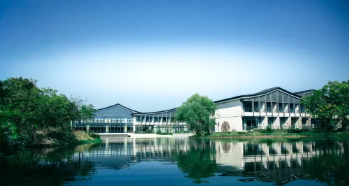 Deqing Luoyang Peninsula Radisson Manor