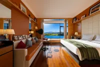 松贊林裏雪山湖泊景觀ホテル（香格里拉松贊林寺観光地內）