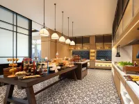 Four Points by Sheraton Chongqing Jiulongpo Hotels near Jiu Longpo