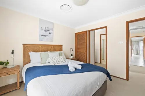 Private Rooms – Quiet Street, Close to Shops & Transport - Pensions