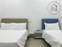 PD 4BR Private Pool Fun House - 5 Mins to Beach Hotels in 